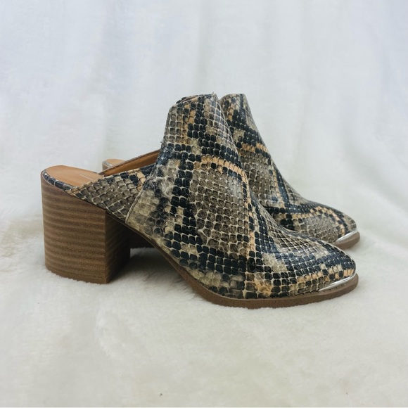 Report Women Size 6 Shoes Snake Skin Pointed Toe Mules Bootie Heels - Picture 3 of 9